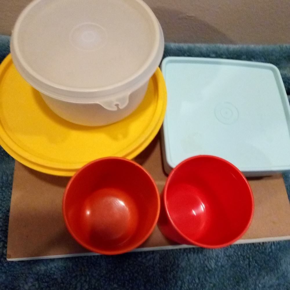 116) Tupperware. 5 pieces - Picture 2 of 10